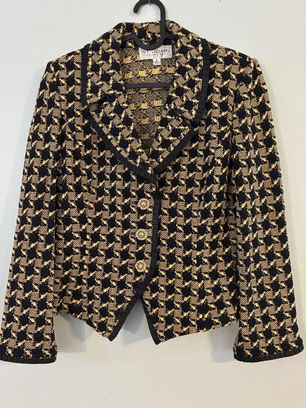 St John Collection Knit Blazer Size 6 Black Gold Wool USA Santana Style Classic